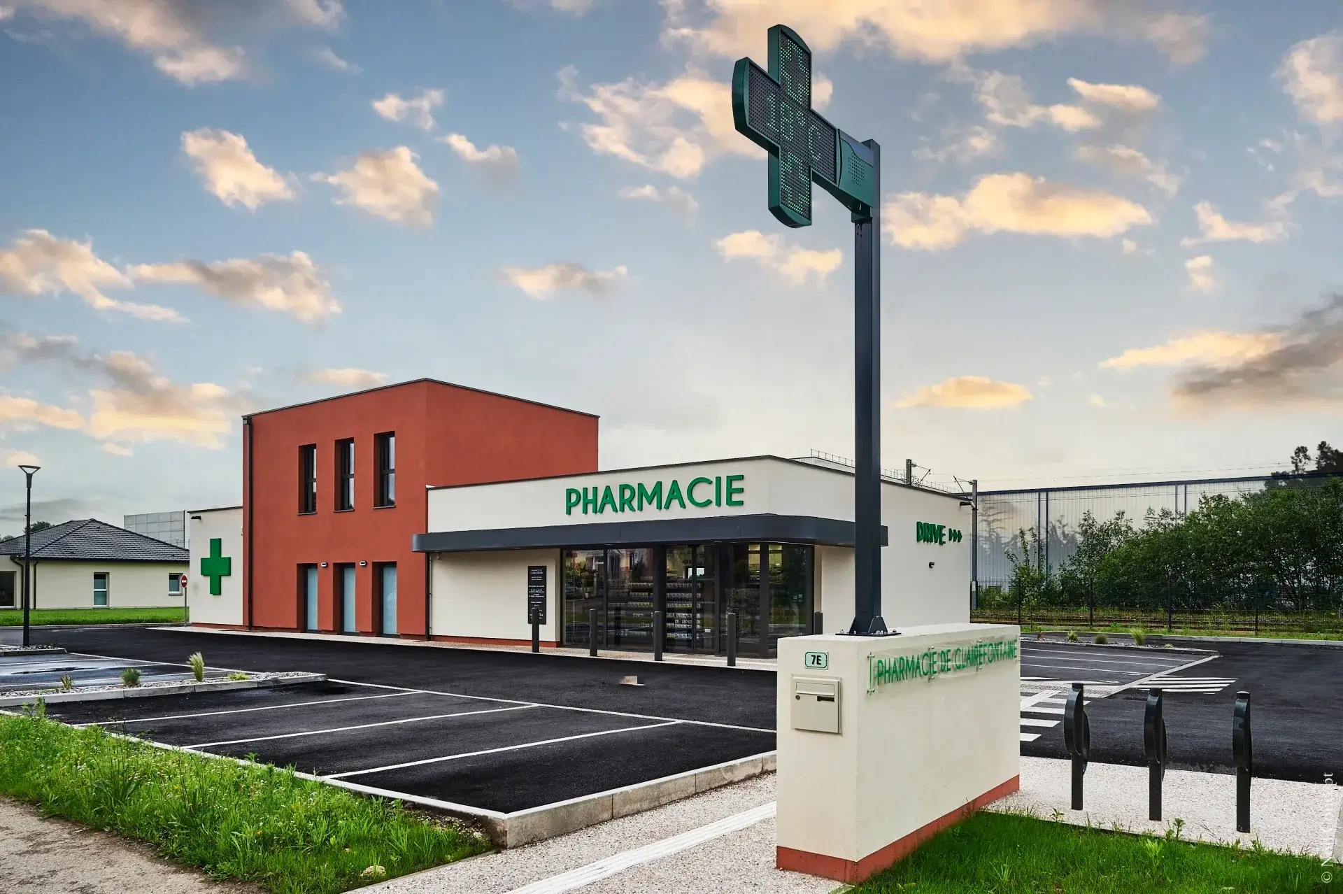 584a4660-666b05a4cc595